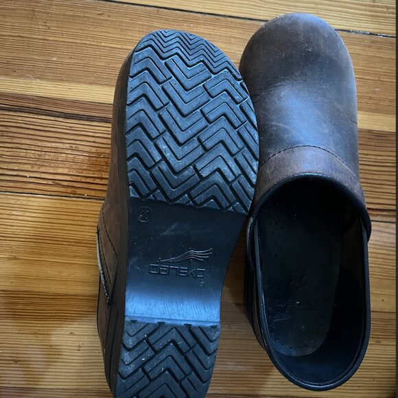 DANKSO Brown Oiled Leather Clogs (worn twice) - Picture 2 of 3